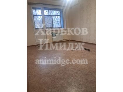 Продам 2-х комнатную квартиру на 1этаже 9 этажного дома улица Соборности Украины Северная Салтовка 1